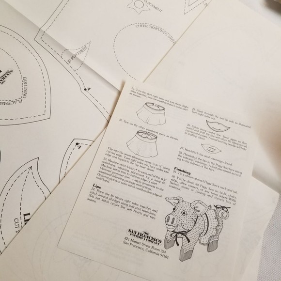 1980 The San Fran Pattern Co. Piggy Soo! pattern Pat042 - Picture 3 of 4